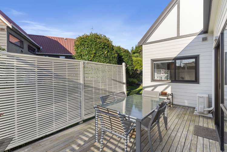 2/13a Eban Avenue Hillcrest_21