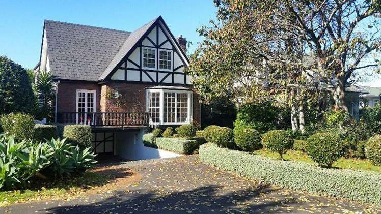 15 Heywood Crescent Epsom_22