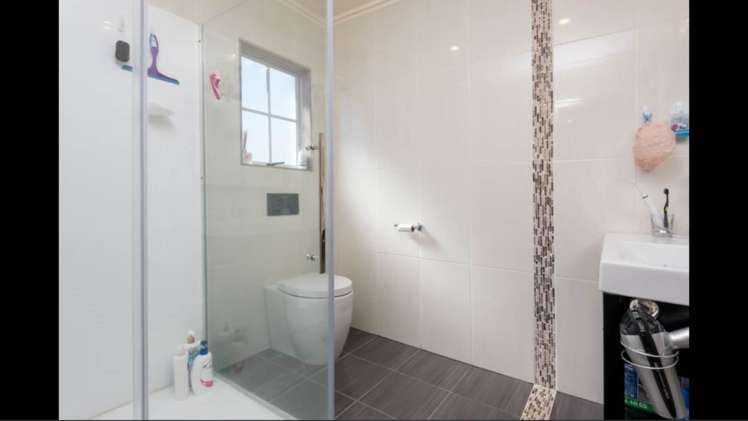 6 Dione Place Flat Bush_5