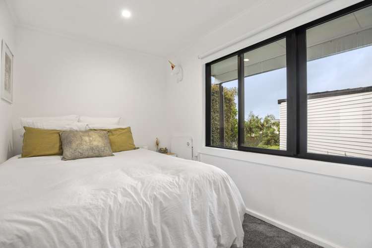 52 Ripon Crescent Meadowbank_18