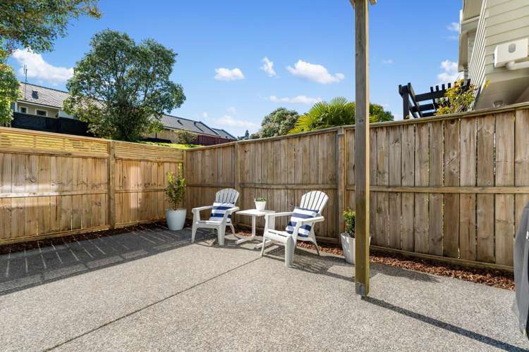 13/21 Hunters Park Drive Three Kings_13