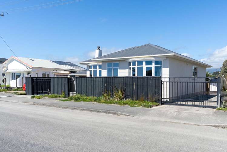 10 Marine Parade ōtaki Beach_1