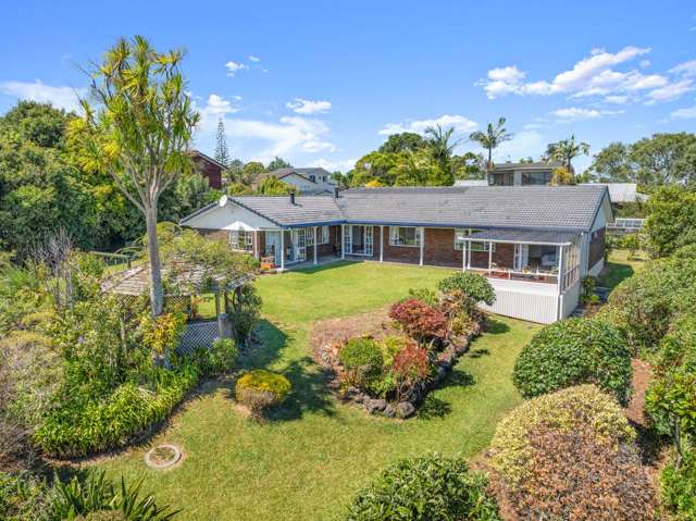 139 Golf Road Titirangi_1