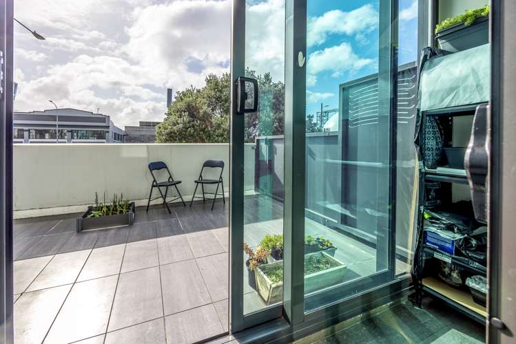 130/4 Dockside Lane Auckland Central_5