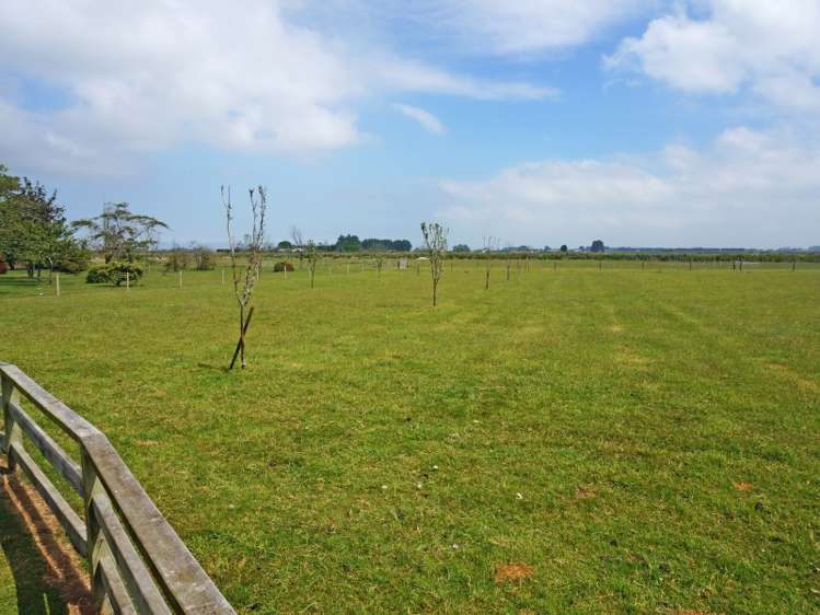 177 Awarua School Road Woodend_14