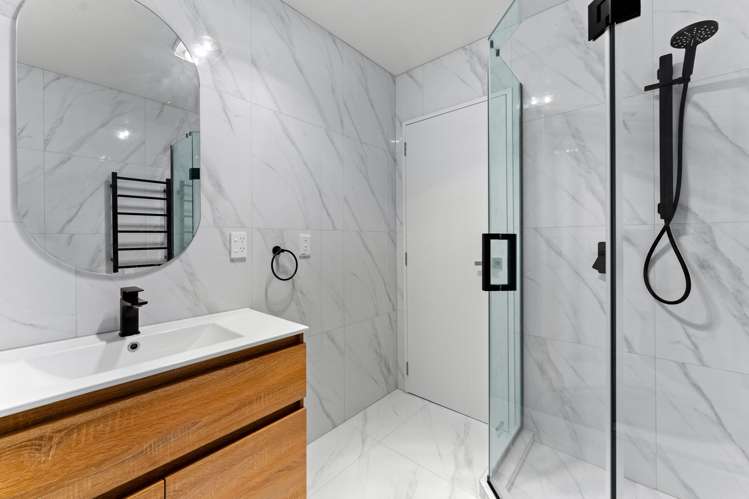 7/27 Carole Crescent Pakuranga Heights_17