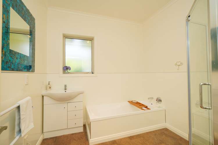 64 Glenroy Park Drive Waikiwi_17