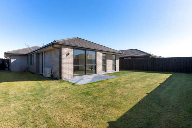 187 Faringdon Boulevard Rolleston_2