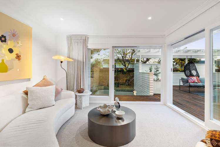 32 Raymond Street Point Chevalier_5