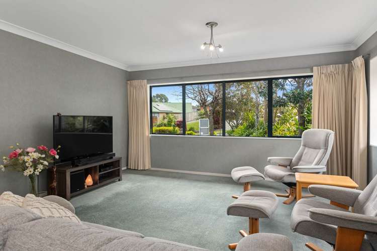 8 Workman Way Onerahi_5