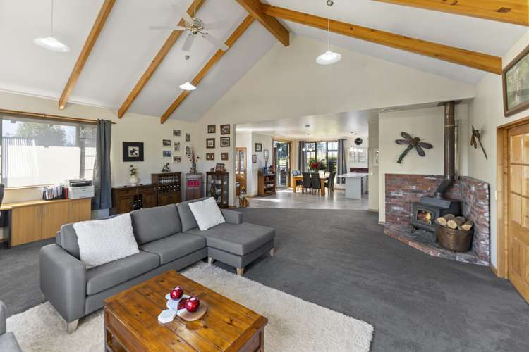 245 The Coastal Highway Redwood Valley_6