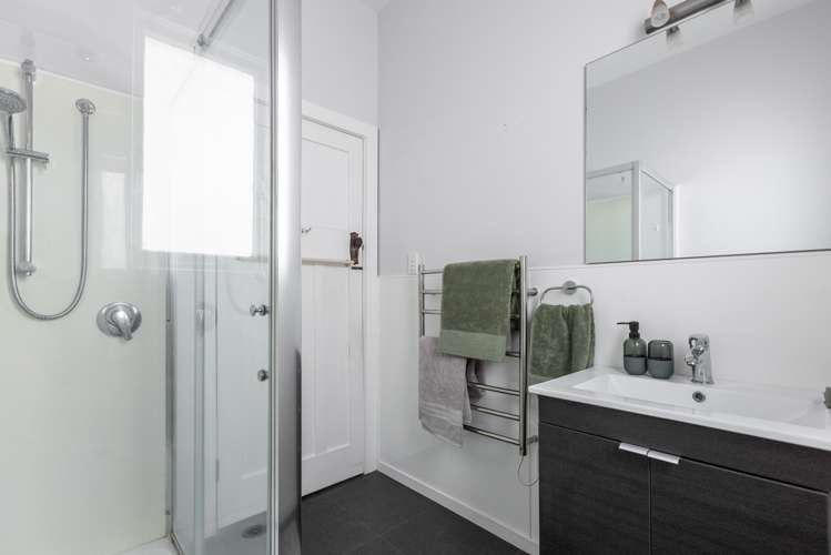 163 Georges Drive Napier South_12