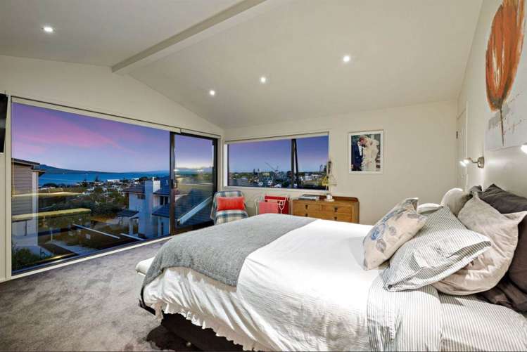 2/36 Seaview Road Castor Bay_9