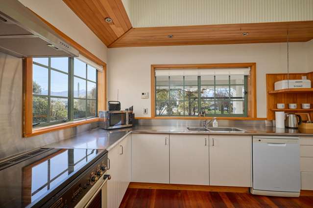 69 Ludstone Road Kaikoura_1