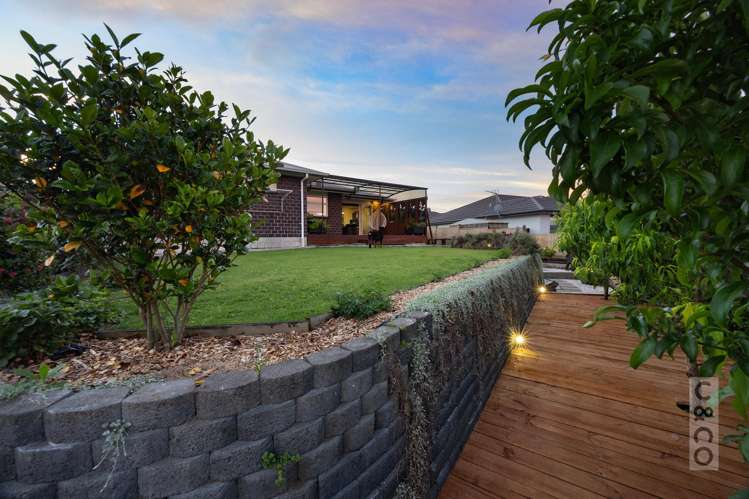 96 Pohutukawa Parade Riverhead_20