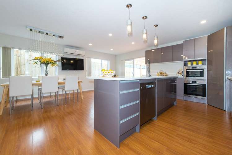 41 Riverglade Parkway Te Atatu South_6