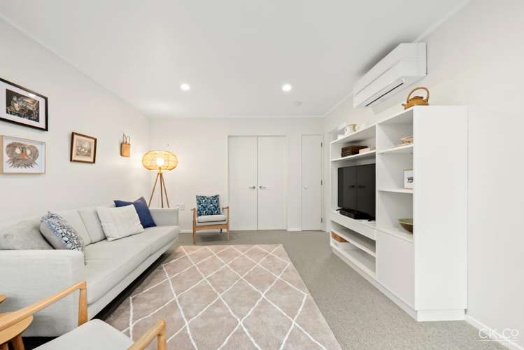 22/18 King Street Petone_5