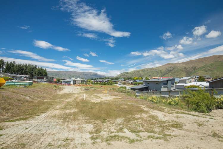 11 McLeod Ave Wanaka_2