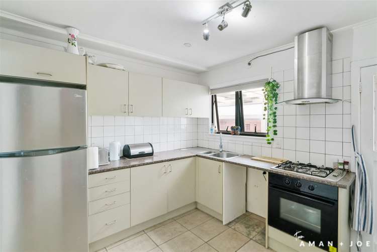 22 Netherlands Avenue Kelston_7