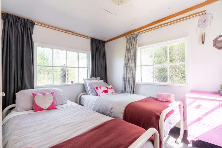 1372 Coast Road Karitane_13