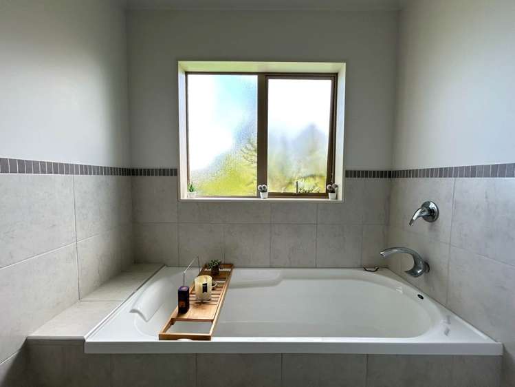 21 Bradnor Meadows Drive Swanson_11