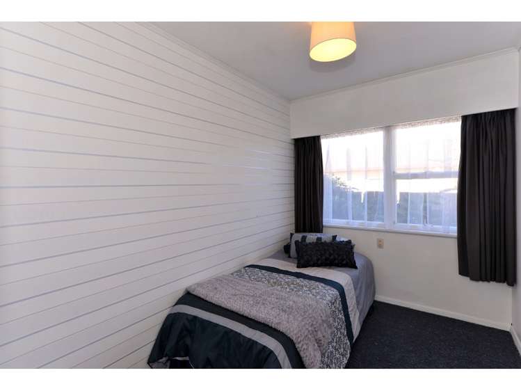 5 Tennyson Crescent Stoke_9