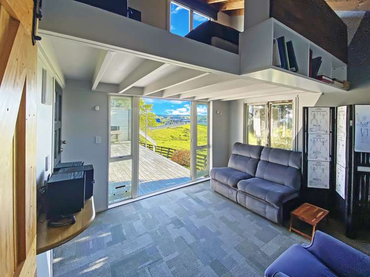 8 Hobsonville Road West Harbour_14