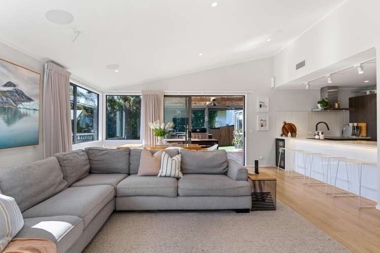 129F Rangatira Road Beach Haven_11