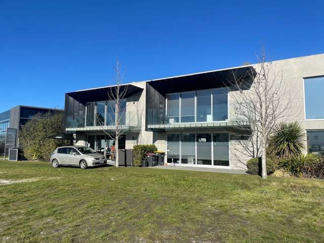 Ground floor office with views