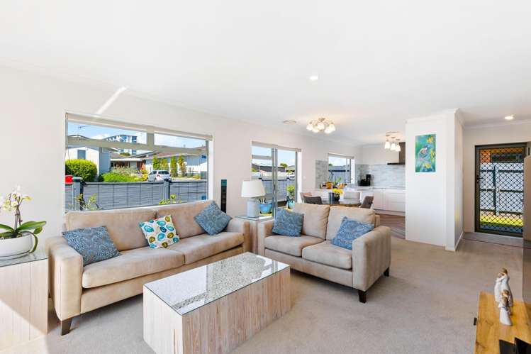 19 Francis Skinner Place Orewa_9
