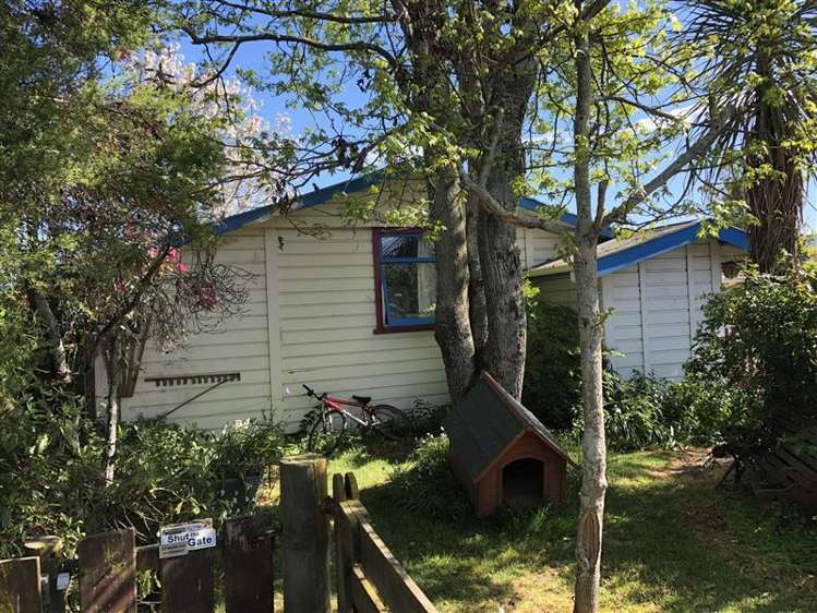 37 Saxton Road Stoke_1