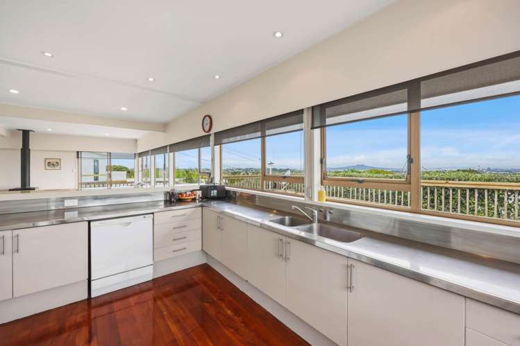 21 Sunset Road Totara Vale_17