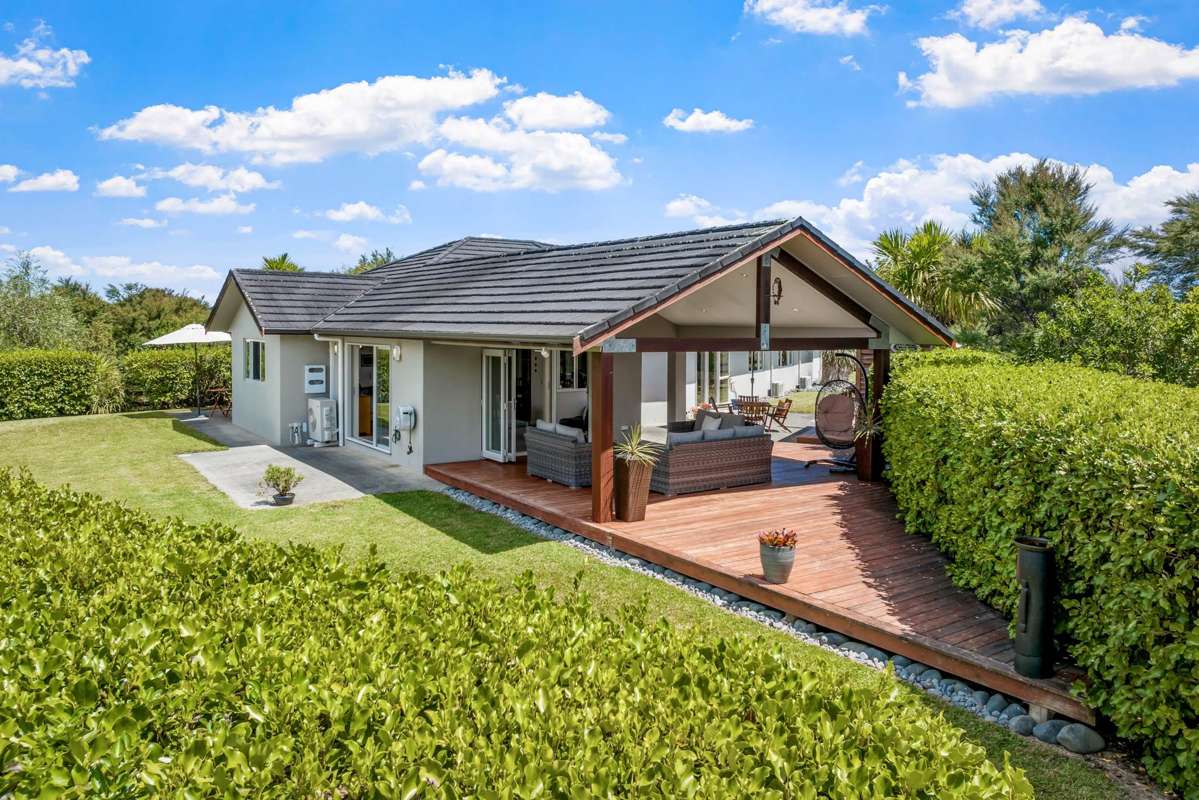 240 Three Oaks Drive_0