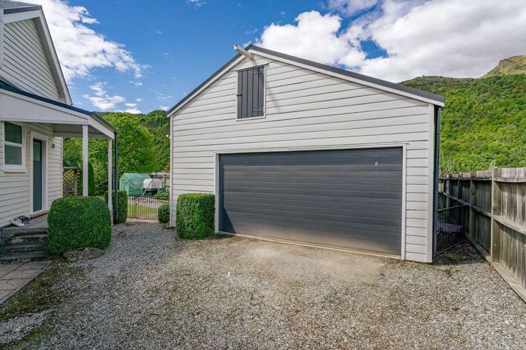 6 Innes Place Arrowtown_21