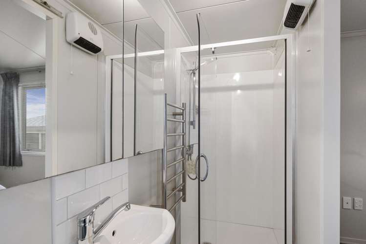 3a Kingsbridge Drive Burwood_9