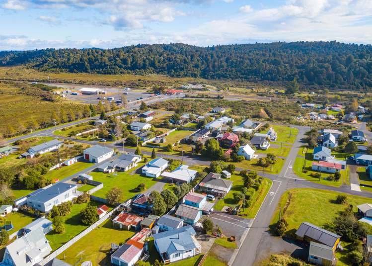 14 Mackenzie Street National Park_23