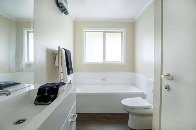 10 Olivias Place Stoke_11