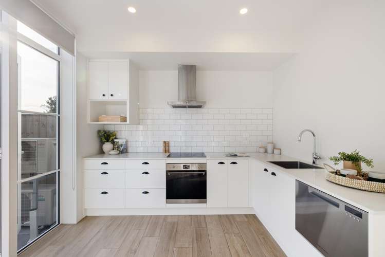 6/11 Bunyan Street Waltham_6