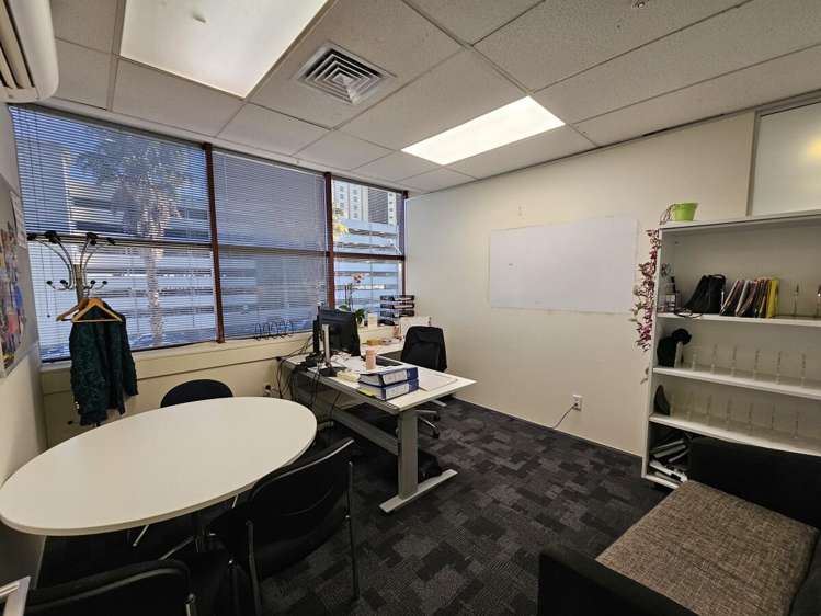 22 Amersham Way City Centre_1