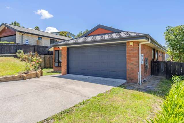Charming Brick & Tile Single-Level House in t...