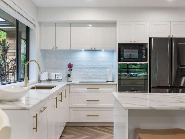 Renovated Lifestyle - Pool, Land & Privacy