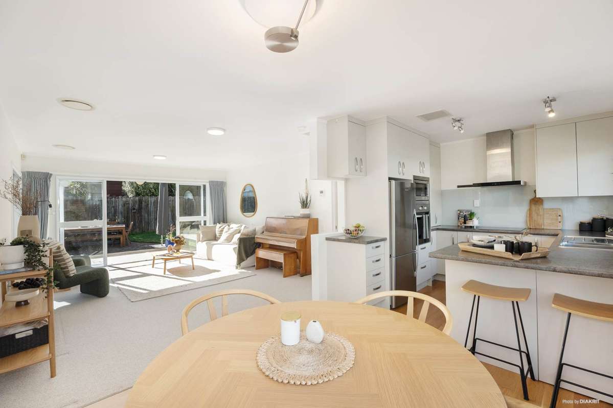 2/11 Lonsdale Street_1