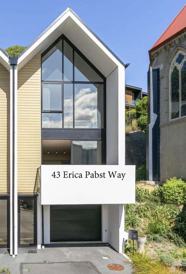 43 Erica Pabst Way Island Bay_1