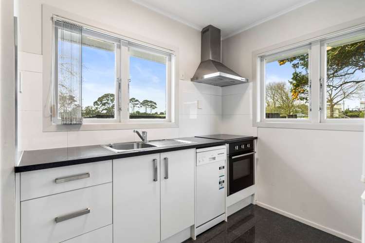 1/19 Velvet Crescent Otara_2