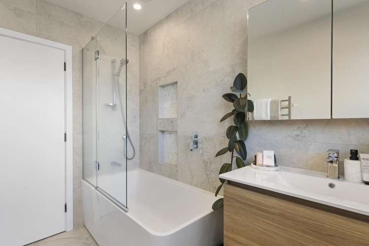 15C Aeroview Drive Beach Haven_12