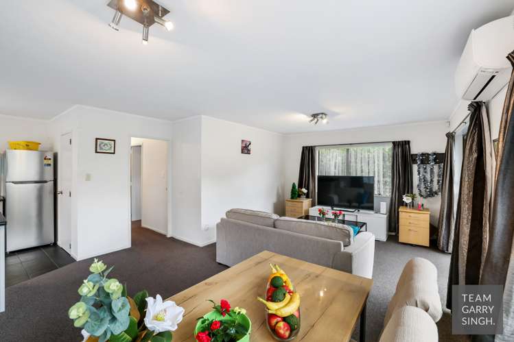2/33 Onslow Road Papakura_6