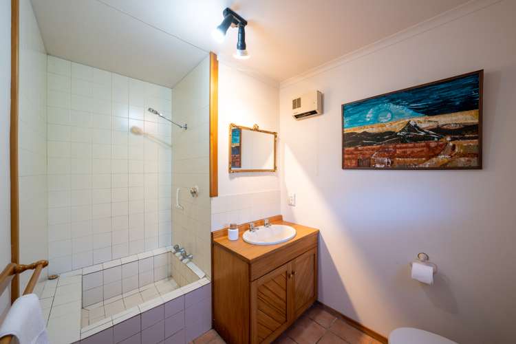 7 Rutherglen Road Paroa_5