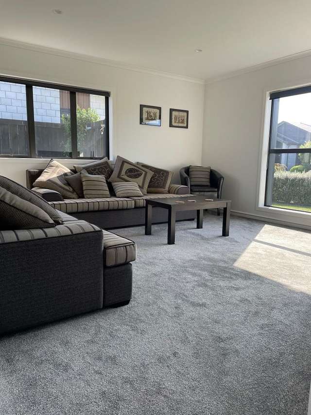 33 Probert Crescent Chartwell_2