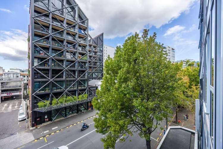 408/135 Hobson Street_3