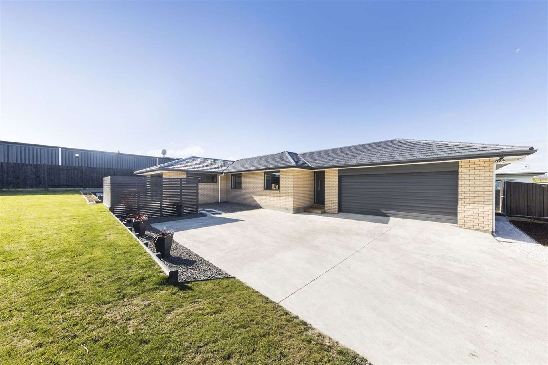 8 Poplar Grove Feilding_0